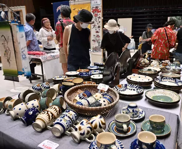 沖縄の民芸品が一堂に　染織物や木工品などが展示販売　「手しごと市」6月21日まで　那覇市