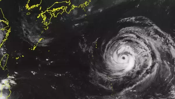 「非常に強い台風13号　沖縄本島地方、6日夜にも暴風域に　7日にかなり接近か」の画像