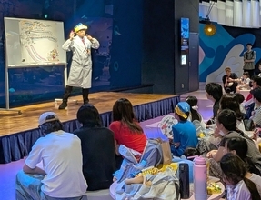 さかなクンが魚の生態を楽しく解説　アナゴとウナギの違い紹介　DMMかりゆし水族館でトークイベント