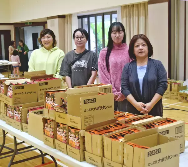 「子どもにお菓子を買えない時も」　母子世帯に温かい支援　キリスト教会、米やパスタなど食料品を贈呈　沖縄市母子寡婦会に
