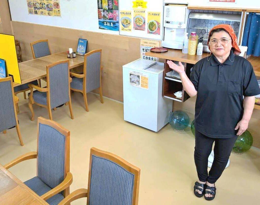 うま味凝縮スープに麺絡む　人気は「チキンカツ丼島そばセット」　沖縄・石垣市の島そば屋ざは