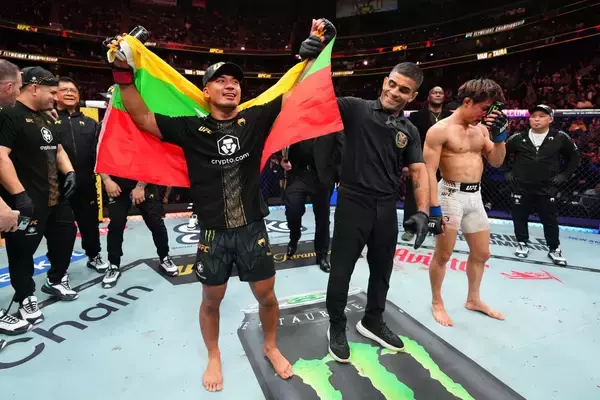 「平良達郎、5R TKO負け　UFCフライ級世界タイトルマッチ【試合写真あり】」の画像