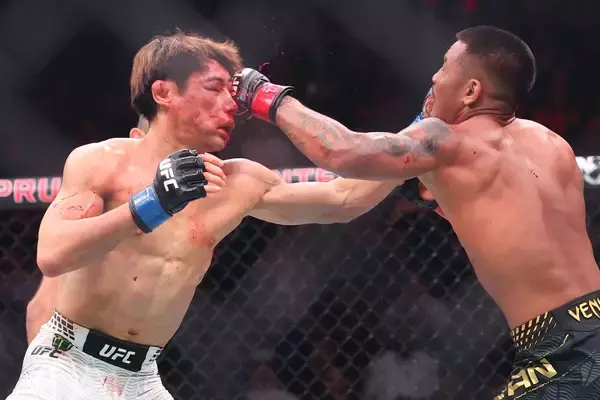 「平良達郎、5R TKO負け　UFCフライ級世界タイトルマッチ【試合写真あり】」の画像