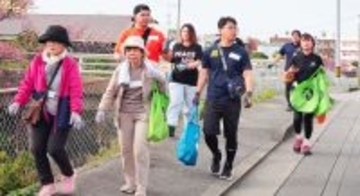 ごみ拾いとジョギングを組み合わせ　「プロギング」でヌーリ川を美化　沖縄・うるま市