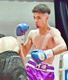 「高校生プロボクサー宮里阿連　初回1分36秒KOデビュー　北谷高3年のサウスポー、アマ全国優勝の経験」の画像1