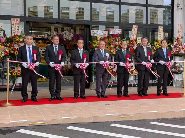 「ホームセンターさくもと浦添店が新装開店　売場1.6倍で省エネZEB認証　記念の先着プレゼントや特価商品も」の画像