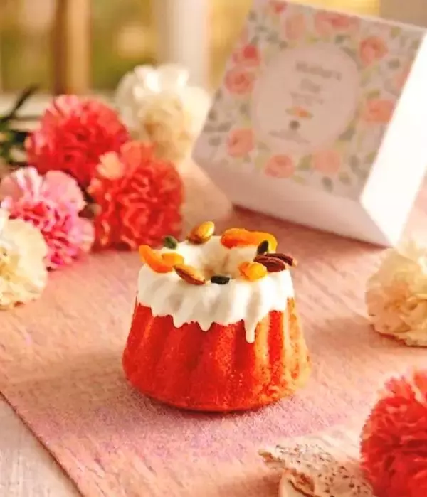 イチゴ練り込んだ生地　限定100個の焼き菓子・ストロベリークグロフ　沖縄ハーバービューホテル、母の日で予約販売