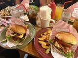 「【北谷町】アメリカンな大人気ハンバーガー店『GORDIE'S』で友人と食事会してきました♪【美ら浜つーしん】」の画像10