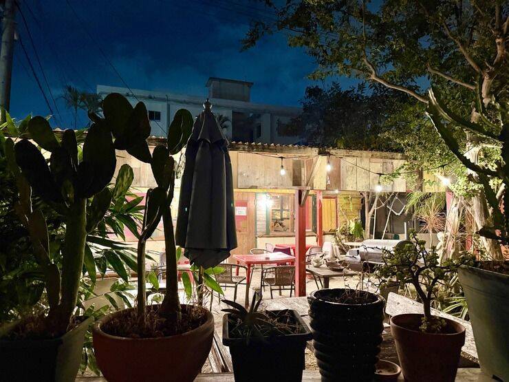 【北谷町】アメリカンな大人気ハンバーガー店『GORDIE'S』で友人と食事会してきました♪【美ら浜つーしん】