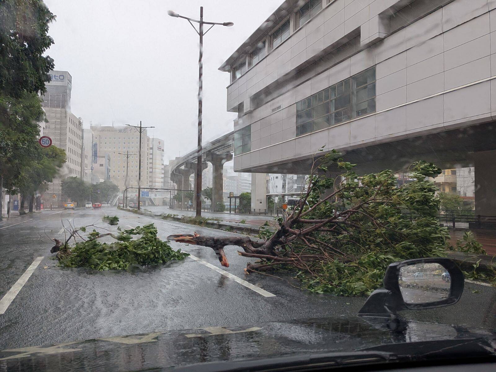 【台風6号ドキュメント】沖縄本島に3年ぶり直撃　いま何が？　写真と動画で随時更新