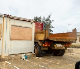 暴風警報の大東　漁師収入減嘆く　「もうこりごり」　