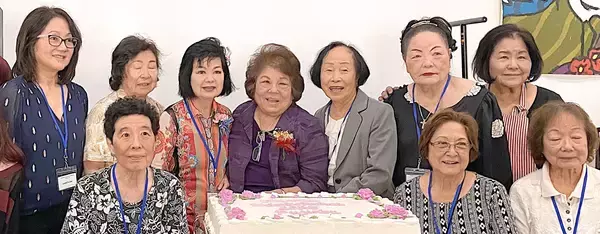 ＠米国　三線や舞踊披露　婦人部が新年会　北米沖縄県人会　［ワールド通信員ネット］