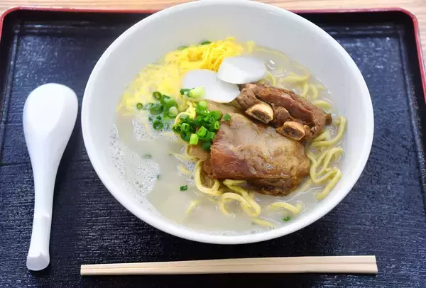 4食入り1万1880円の「プレミアム沖縄そば」に予約続々　サン食品が150セット限定販売、12月14日から発送