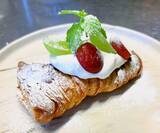 「新食感の沖縄スイーツ「えびのしっぽ」とは？　糸満市のイタリアンシェフが生んだ「圧倒的なパリパリ感」」の画像1