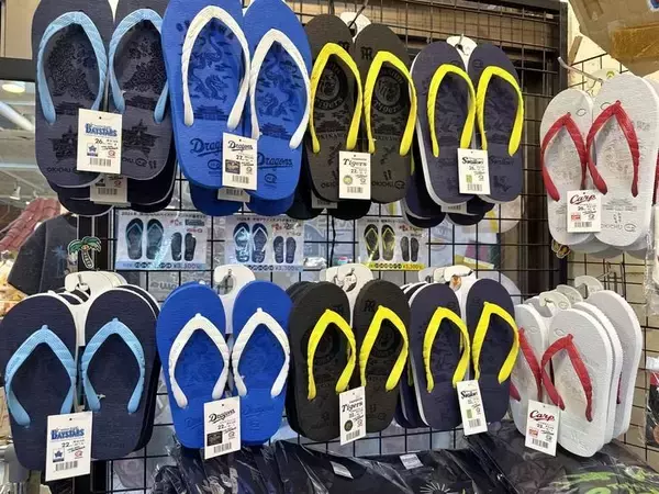 「【北谷町】2026年モデル「中日ドラゴンズオリジナルグッズ」美浜の「OKICHU/沖忠」と「山忠本舗」にて販売中！【美ら浜つーしん】」の画像