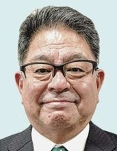 与那原町長選　現職の照屋勉氏が当選　2期連続の無投票で3期目