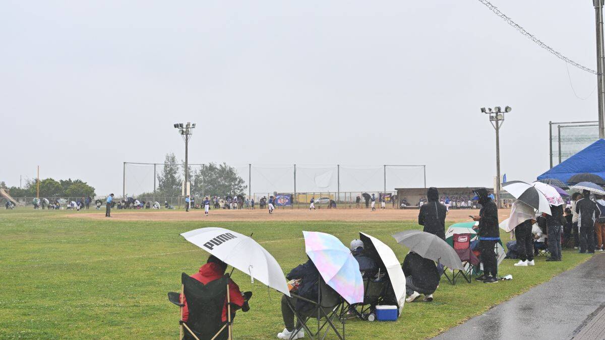 沖縄地方、全国2番目に梅雨入り　平年より6日早く　強い風雨で肌寒く