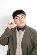 那覇市出身のメガネロック大屋さん、R-1グランプリ決勝進出ならず【決勝進出9人の一覧画像あり】