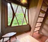 「学び舎を活用　非日常の宿に　閉校した喜如嘉小跡に宿泊施設がオープン　コンセプトは「精霊たちのすみか」　沖縄・大宜味村」の画像1