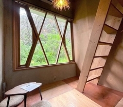 学び舎を活用　非日常の宿に　閉校した喜如嘉小跡に宿泊施設がオープン　コンセプトは「精霊たちのすみか」　沖縄・大宜味村