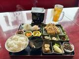 「【北谷町】ランチタイムを始めた砂辺の老舗居酒屋『まぐろダイニング あまわり』の定食を食べてきました♪【美ら浜つーしん】」の画像15