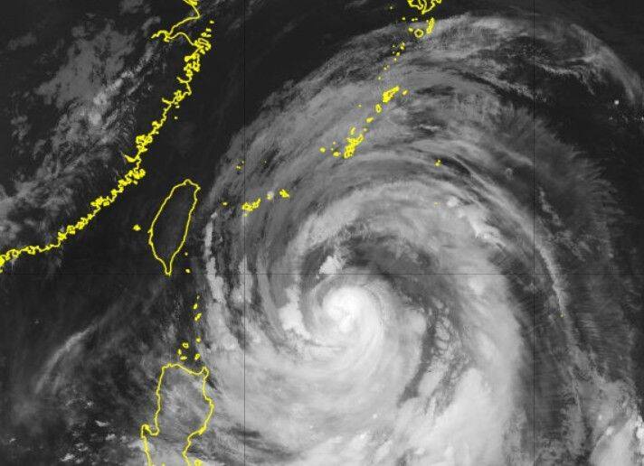 【台風9号】暴風警報、夕方に久米島と慶良間・粟国諸島に発表予定　石垣島地方と宮古島地方は発表中（10日午前10時）