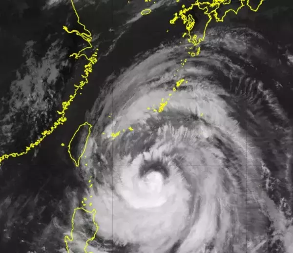 「【台風9号】先島諸島の一部が暴風域に　非常に強い勢力で接近　11日は長時間暴風の恐れ（10日15時現在）」の画像