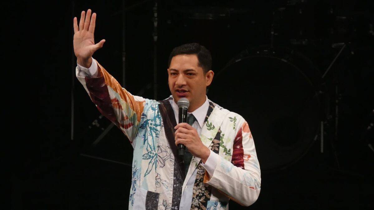 「沖縄あるある」は東京で通じるか？ バイリンガル芸人ニッキー、SNSでバズった“意識低い系キャラ”で全国ツアーへ