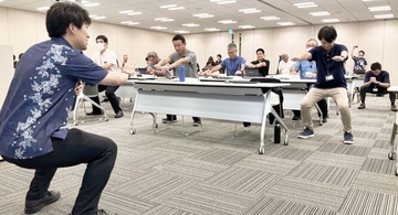 男性の更年期、職場で理解を　「年を取ったから」で片づけず　沖縄セルラー電話が講座、対応学ぶ
