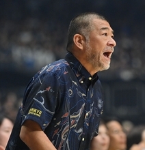 【速報】キングス、桶谷大HCの退任発表　Bリーグ初制覇、天皇杯優勝導いた名将