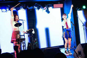 ファンタスティック☆パイセン、「WEGO」とのコラボソングも披露した『夏のパイセン祭り』を開催！