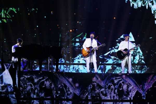 ゆず 台湾のグラミー賞 第30回金曲奨 にて 栄光の架橋 をパフォーマンス 19年6月30日 エキサイトニュース