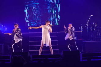 May’n、アーティストデビュー15周年記念のマンスリーコンサート最終公演で圧巻のパフォーマンスを披露
