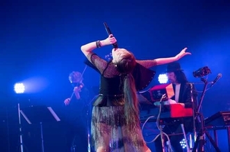 JUNNA、有観客ライブツアー最終公演は新曲「はじまりの唄」など多彩な楽曲でファンを魅了