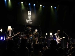 Eins:Vier、30周年+1 ANNIVERSARY 東京公演で渋谷ストリームホールでのワンマンを発表