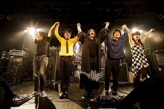 11月11日の「ベースの日」に開催されたJ-WAVE ベース・ロワイアルに亀田誠治、KenKenらが出演！