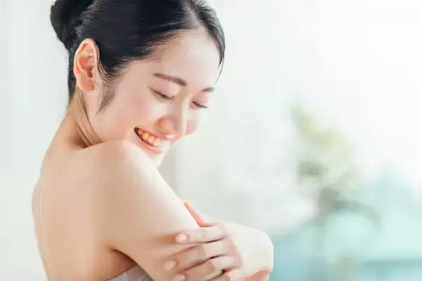 「顔はツヤツヤ、体は粉吹き…？」手遅れになる前に今すぐ始めたい“全身うるおいケア”