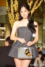 TWICE・MINA、ラブリーな姿で魅了　表参道にサプライズ降臨「すてきなひと時を」