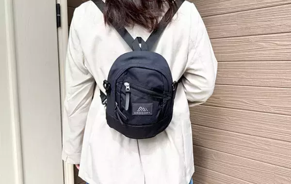 「こればっか使ってる」「かわいいだけじゃない」グレゴリーのミニリュックは2Way仕様でめっちゃ便利！