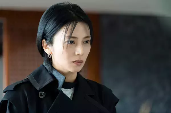 芸能事務所社長“柴咲コウ”vs週刊誌記者“川口春奈”の攻防戦に視聴者「始終生々しい」「攻めた内容」『スキャンダルイブ』【ネタバレあり】