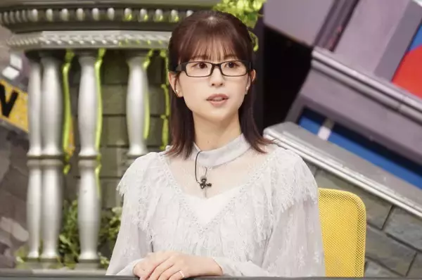 松田好花『脱力タイムズ』でメガネ姿　銀シャリ・橋本とともにコメンテーターに