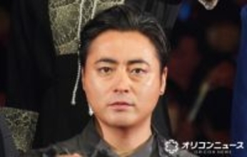 山田孝之、“宮崎駿監督”のコスプレ姿が話題「再現率高すぎます」「何でこんなおもろいん」「優しい表情ですね」