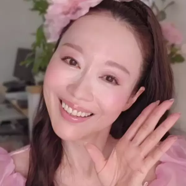 57歳女性が“聖子ちゃんメイク”を完コピした結果…激変の工程に「何度でも見られる」「聖子さんへの愛を感じます」