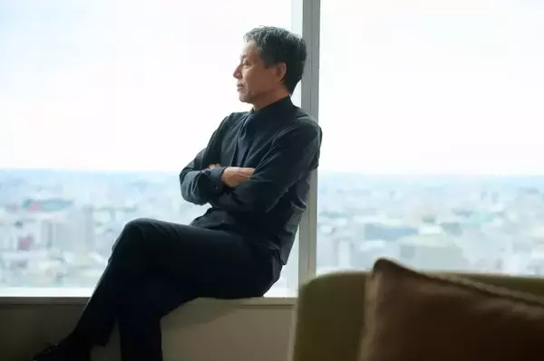 トップ俳優“イズマイ”が番組でシングルマザーを公表…　“NG発言”をした芸人が降板に　シーンに反響「かわいそう」『妻を引退します』第2話【ネタバレあり】