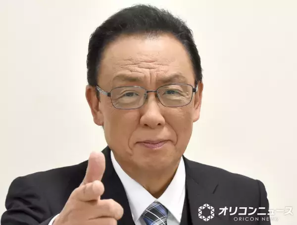 75歳・梅沢富美男、部屋でリラックスするレアショット公開→意外な“体の部位”に注目集まる「つるつるやんwwww」「キレイでびっくり」