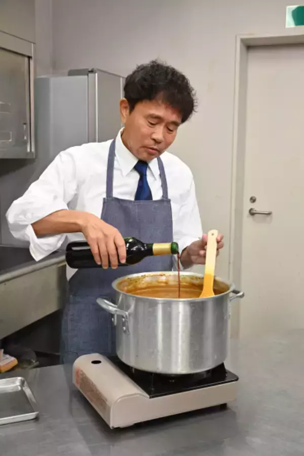 『格付けチェック』浜田雅功、“絶対ありえへん”カレーを作る