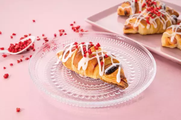 サンマルクカフェ、進化系チョコクロ新作は『プレミアム ICHIGO』＆初の『パン・オ・ショコラ』