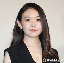 吹越満＆広田レオナの長女・咲耶、大人の色気あふれる衣装でイベント登場「全てが私の宝物」撮影に奔走の1年振り返る