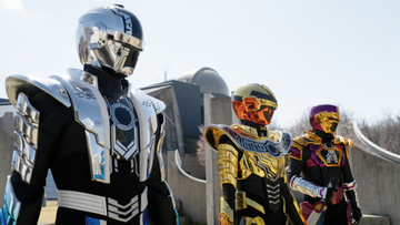 映画『超ギャバン』で4人のギャバンが集結　シリーズのクライマックスで圧巻の光景に