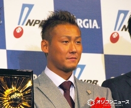 中田翔、37歳になった現在の“ファイターズ”ユニフォーム姿に反響「やっぱり似合います」「益々いい男に」「まだまだ4番できそう」